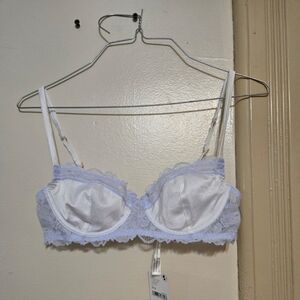 Brand new!! NWT Intimately Free People lace bra size 34B
